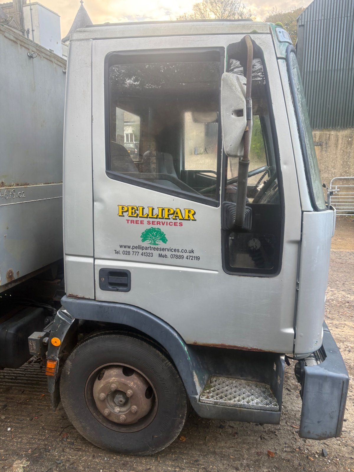 2003 Iveco tipper. — photo 2 of 8